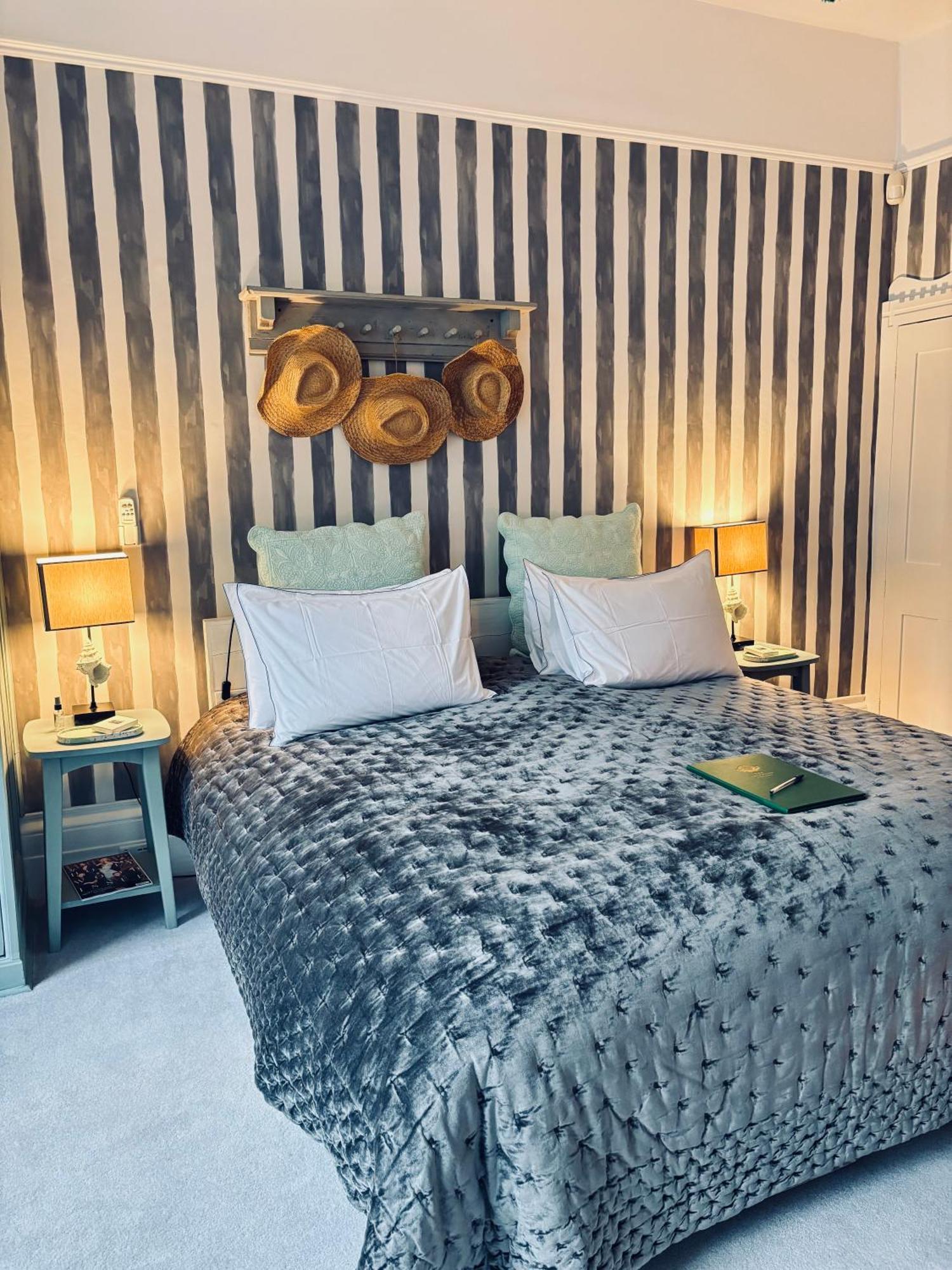 The Laindons Bed & Breakfast Хейстингс Екстериор снимка